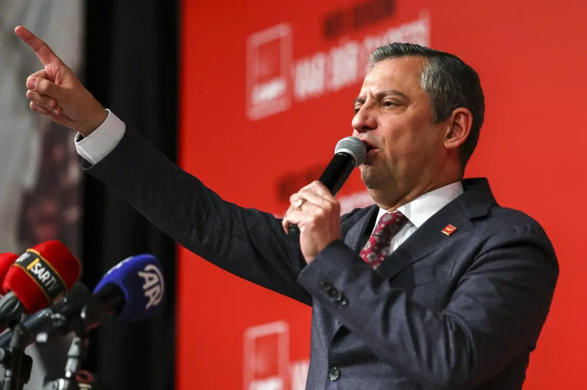 Özgür Özel: "Erdoğan'a Son İhtarımı Yapıyorum, Kendi Geleceğin İçin Adaletten Şaşma!"