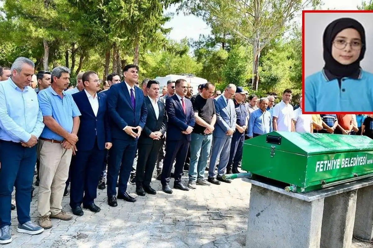 Muğla Depreminde Hayatını Kaybeden 14 Yaşındaki Afra Nur Günlü Son Yolculuğuna Uğurlandı