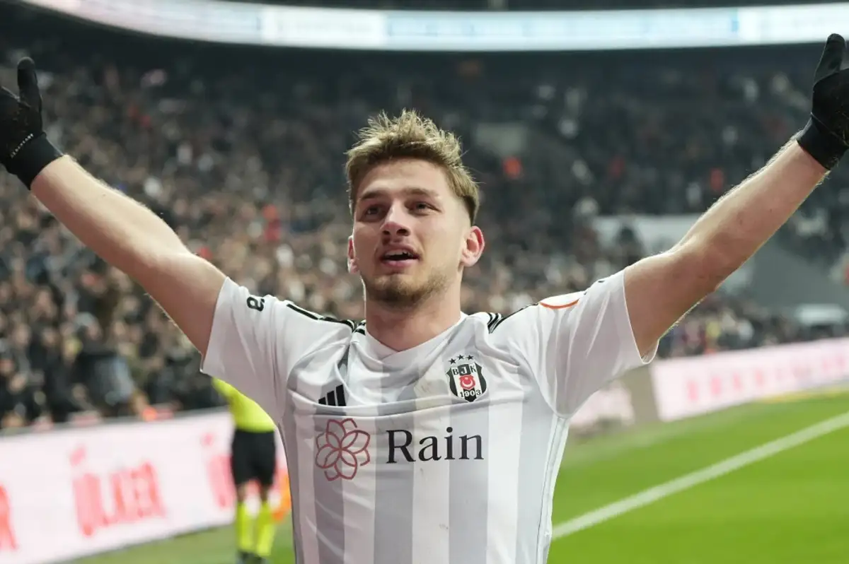 Beşiktaş'ın Genç Yıldızı Semih Kılıçsoy Avrupa Yolunda: İlk 11 Garantisi Verildi!