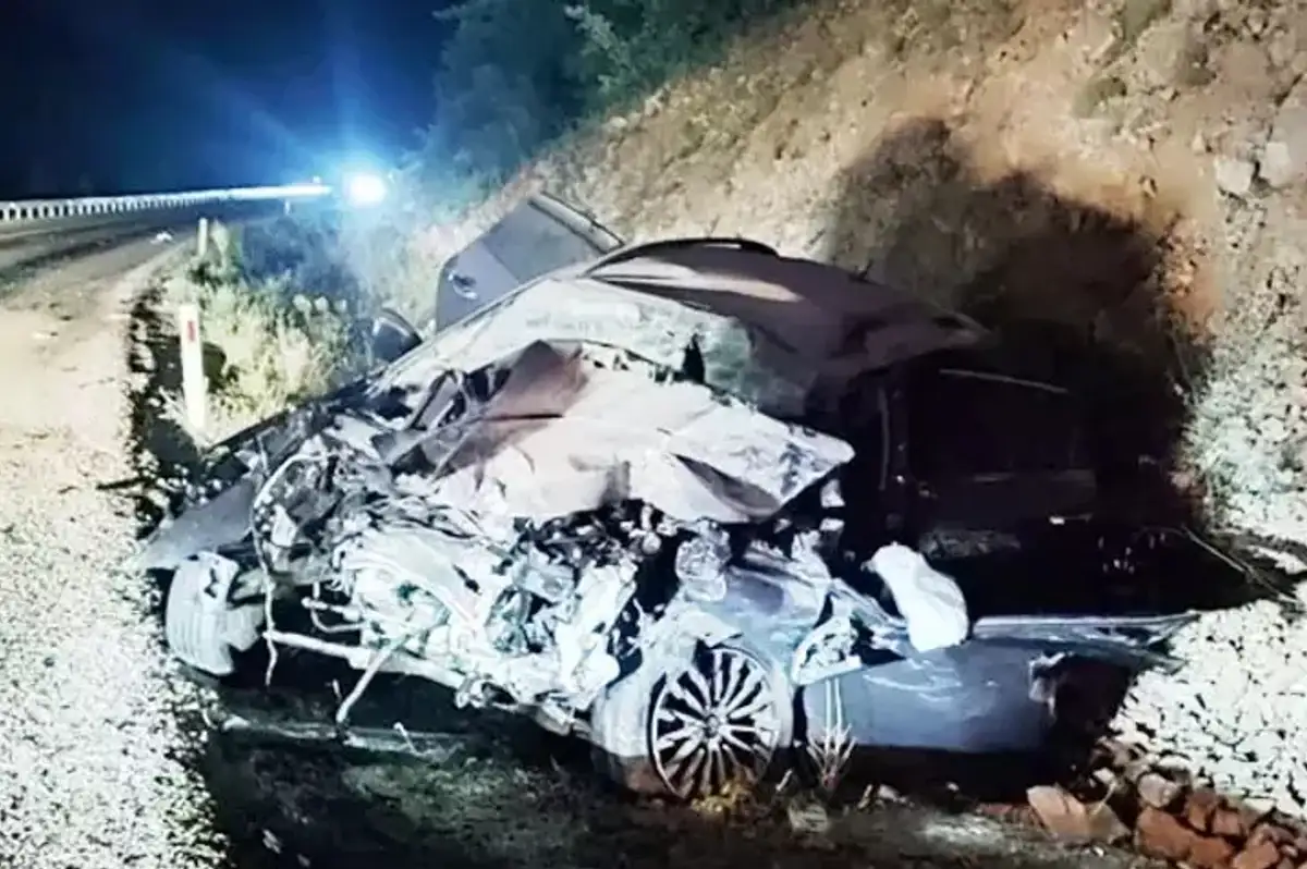 Konya'da Otomobil ve Yolcu Otobüsü Çarpıştı! Ölü ve Yaralılar Var