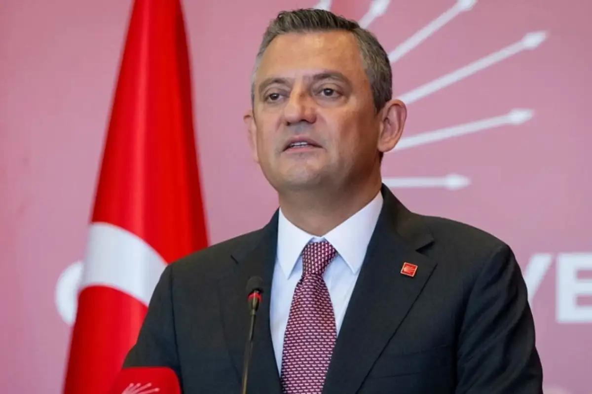 İmamoğlu'nun Duruşması Ertelendi: Özel'den Zehir Zemberek Açıklamalar Geldi!