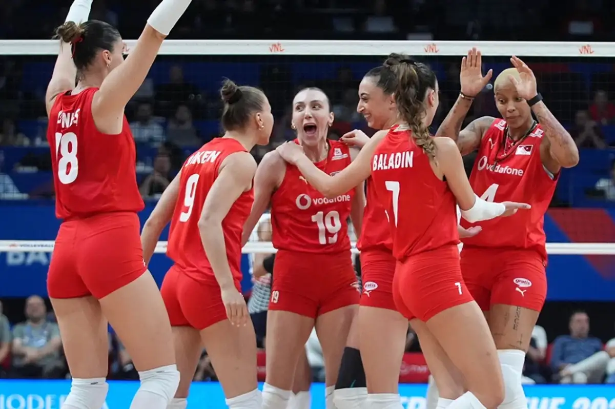 Filenin Sultanları 5'te 5 Yaptı! Dominik Cumhuriyeti'ni 3-0 Yendik