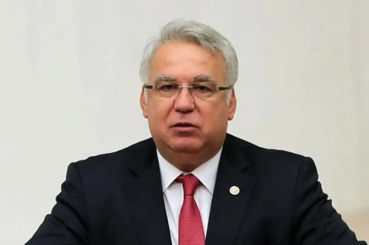 AK Partili Eski Vekilden İmamoğlu'nun Diploma Davasıyla İlgili Şaşırtan Yorum: "Tayyip Bey Müthişsiniz"