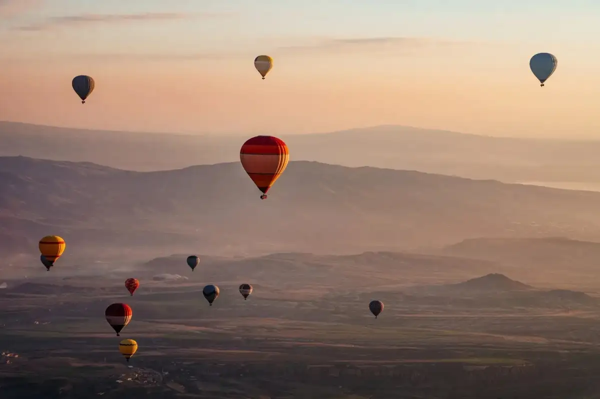 Brezilya'da Sıcak Hava Balonu Alev Aldı: 8 Ölü