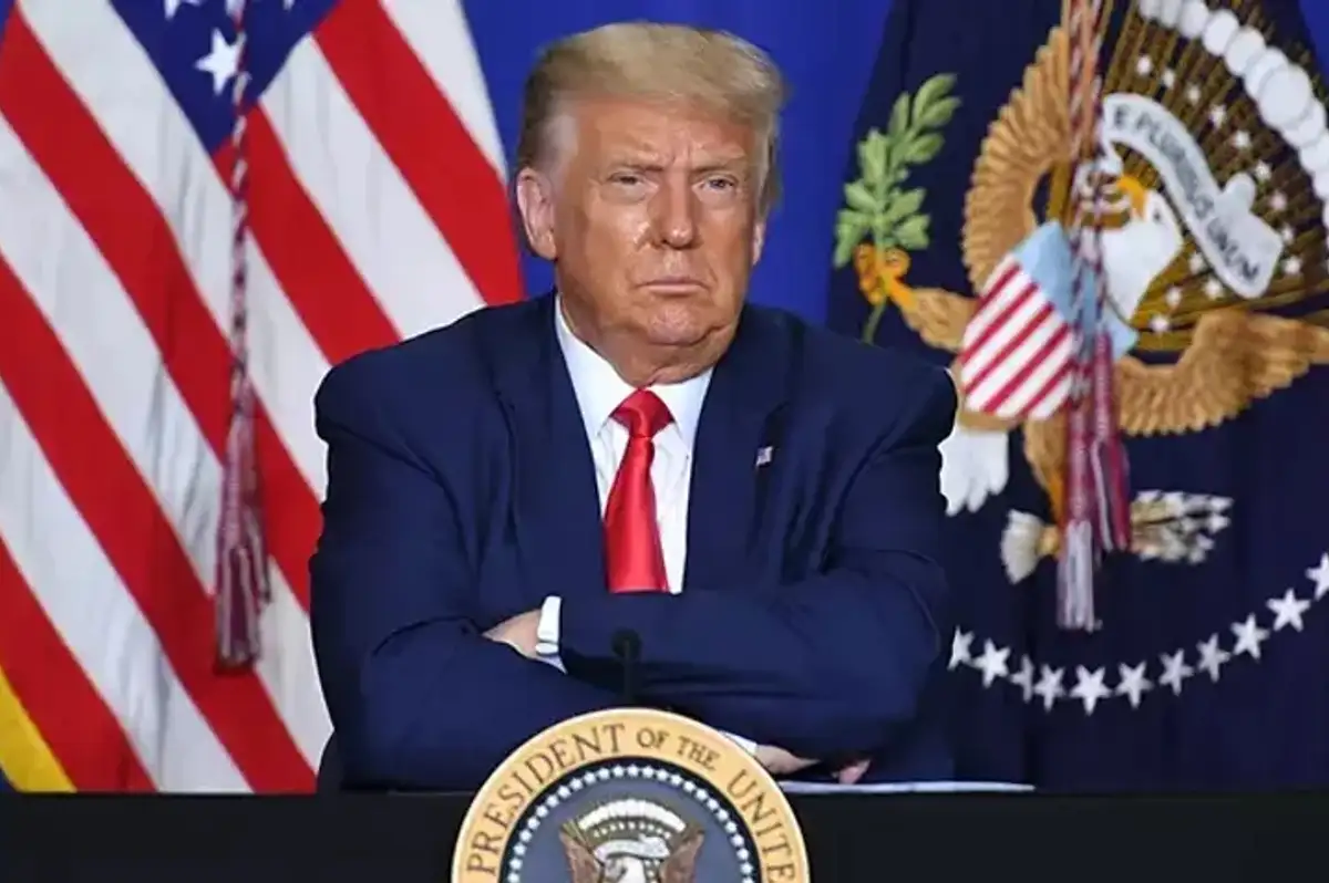 Trump'tan CNN ve New York Times'a Sert Suçlama: "Yalan Haberle Tarihi Operasyonu Küçümsüyorlar"