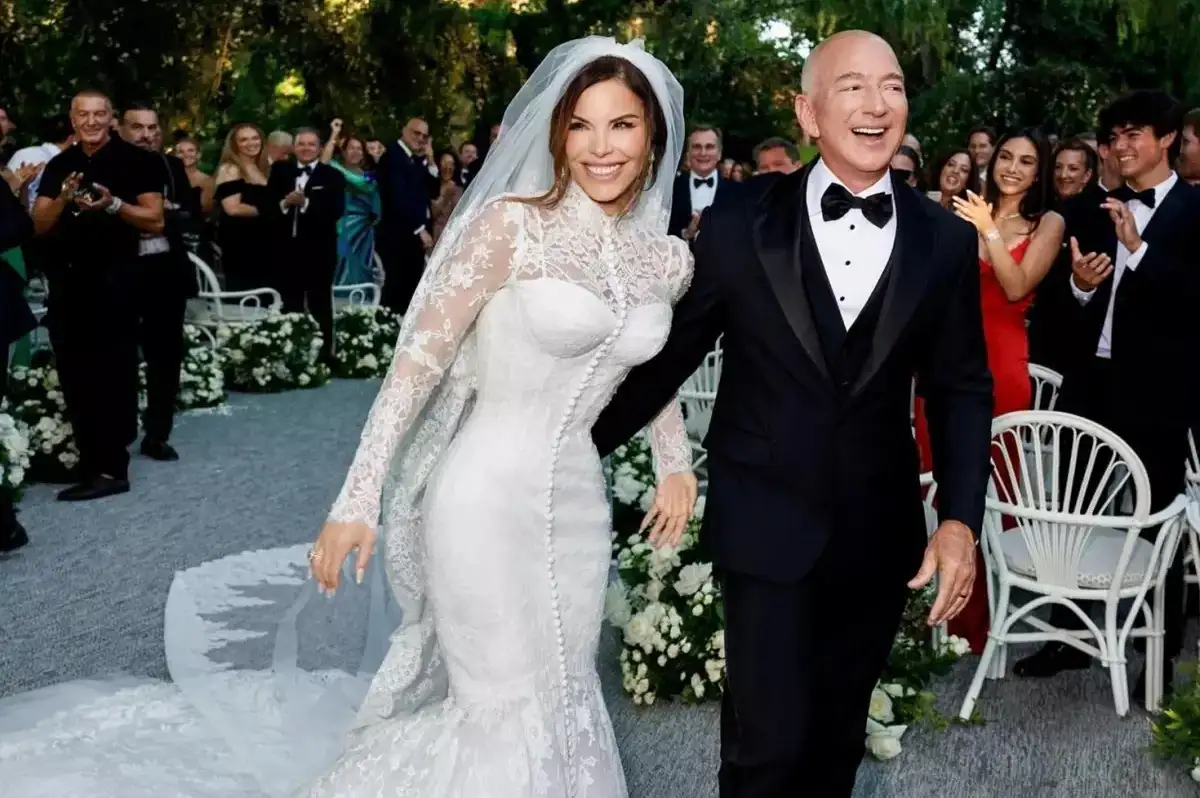 Jeff Bezos'tan Eşine 5 Milyon Dolarlık Düğün Hediyesi!