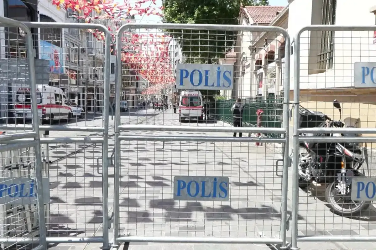 Taksim Meydanı Yaya Girişine Kapatıldı
