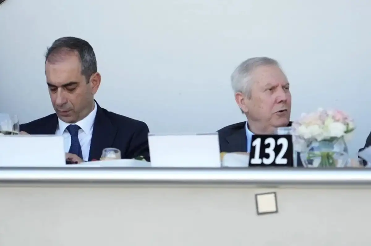 Veliefendi'de 'Aziz Yıldırım' Tezahüratları