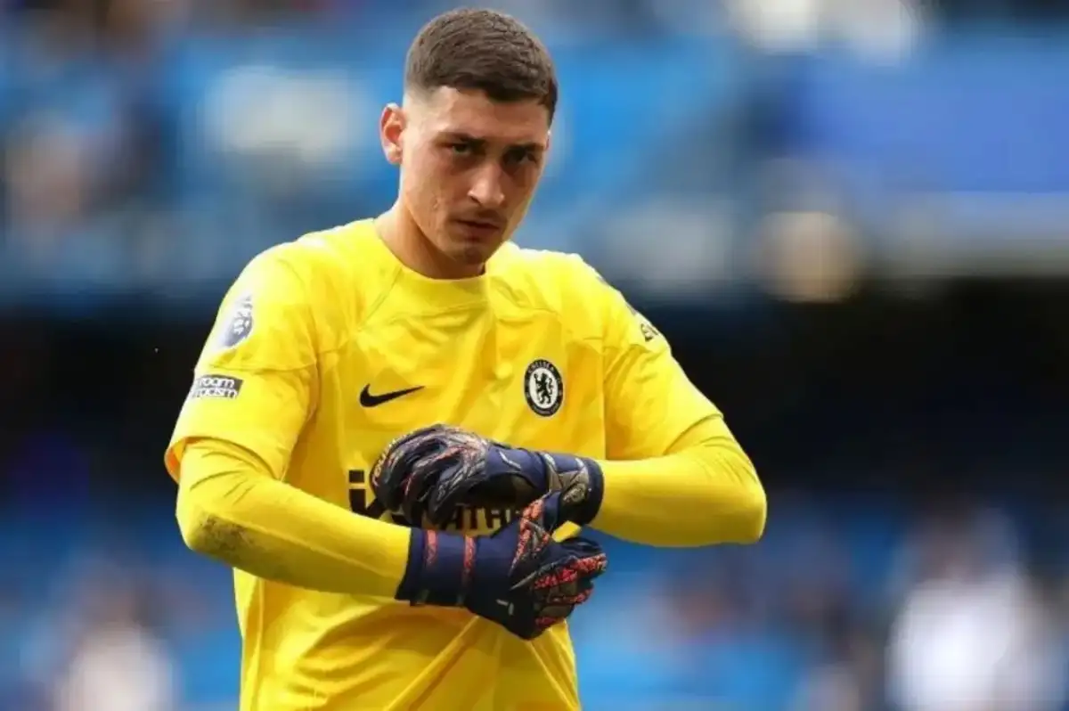 Galatasaray'a Kötü Haber: Kaleci Petrovic Sunderland Yolunda!