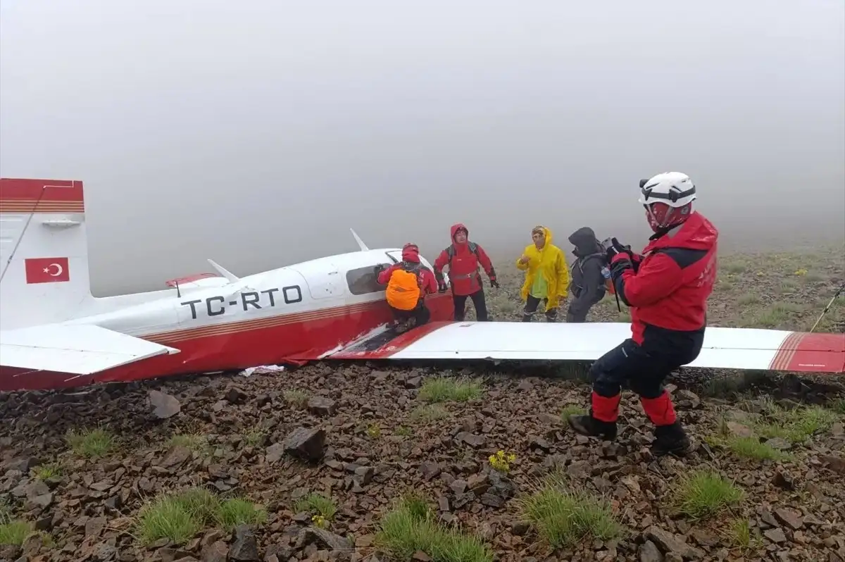 Rize'de Uçak Kazası: Pilot Hayatını Kaybetti