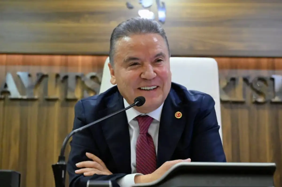 Antalya Büyükşehir Belediye Başkanı Muhittin Böcek Hakkında Rüşvet Soruşturması Başlatıldı