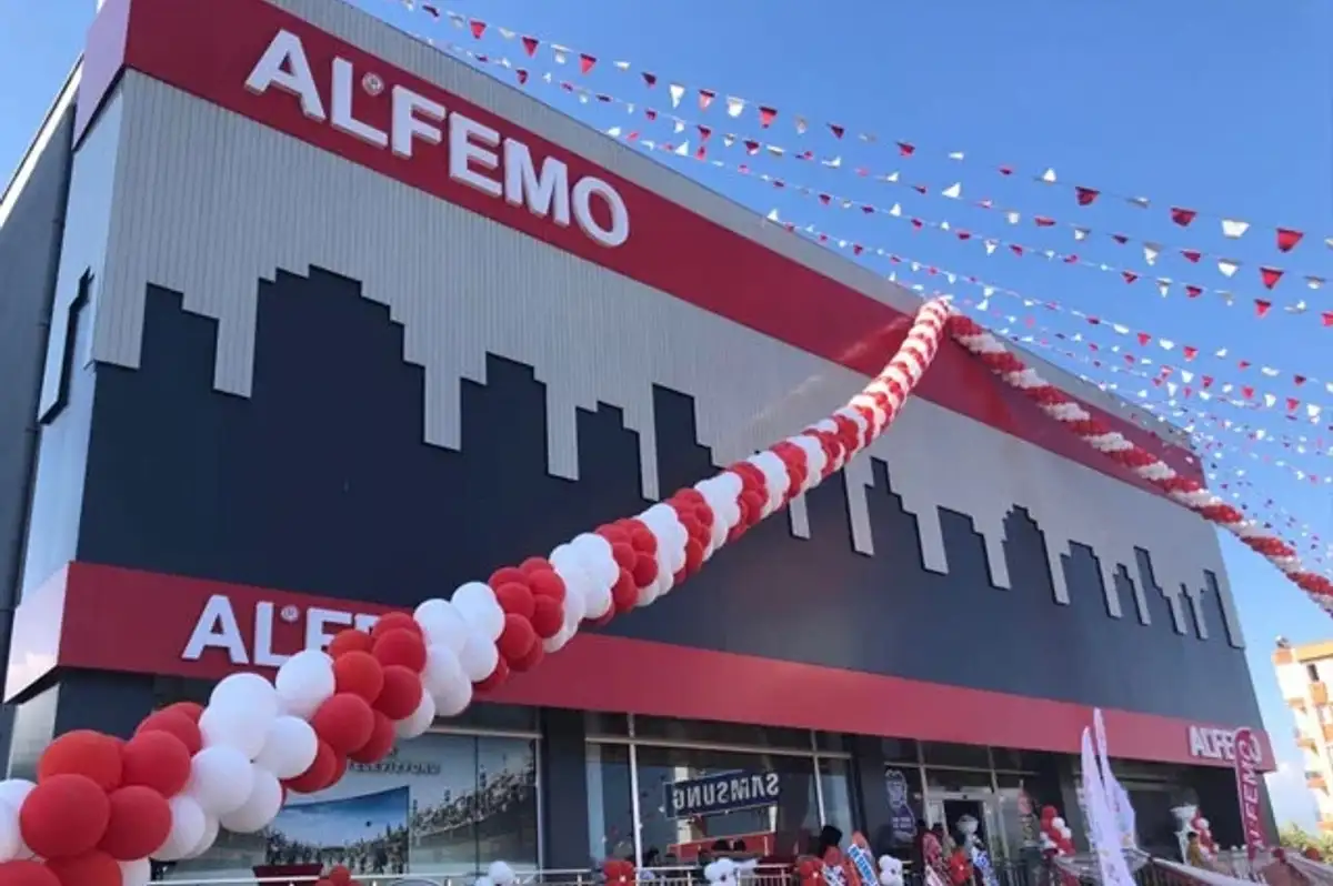 Mobilya Devi El Değiştirdi: Alfemo Artık Zeren Group Holding'in!