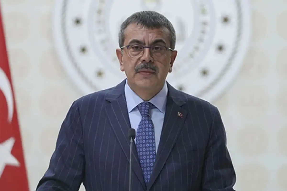 Bakan Tekin Duyurdu: Eğitimde 4+4+4 Modeli Gündemde