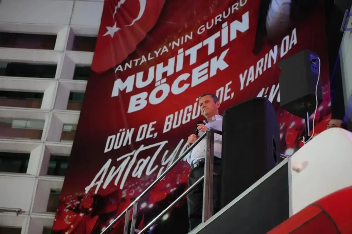 Özgür Özel'den Muhittin Böcek Ziyareti Sonrası Açıklama: "Adayımı Bırak, Sandığı Getir"