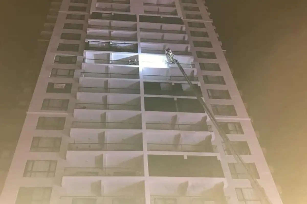 Ankara'daki 26 Katlı Binada Yangın: Tutuklamalar Var...