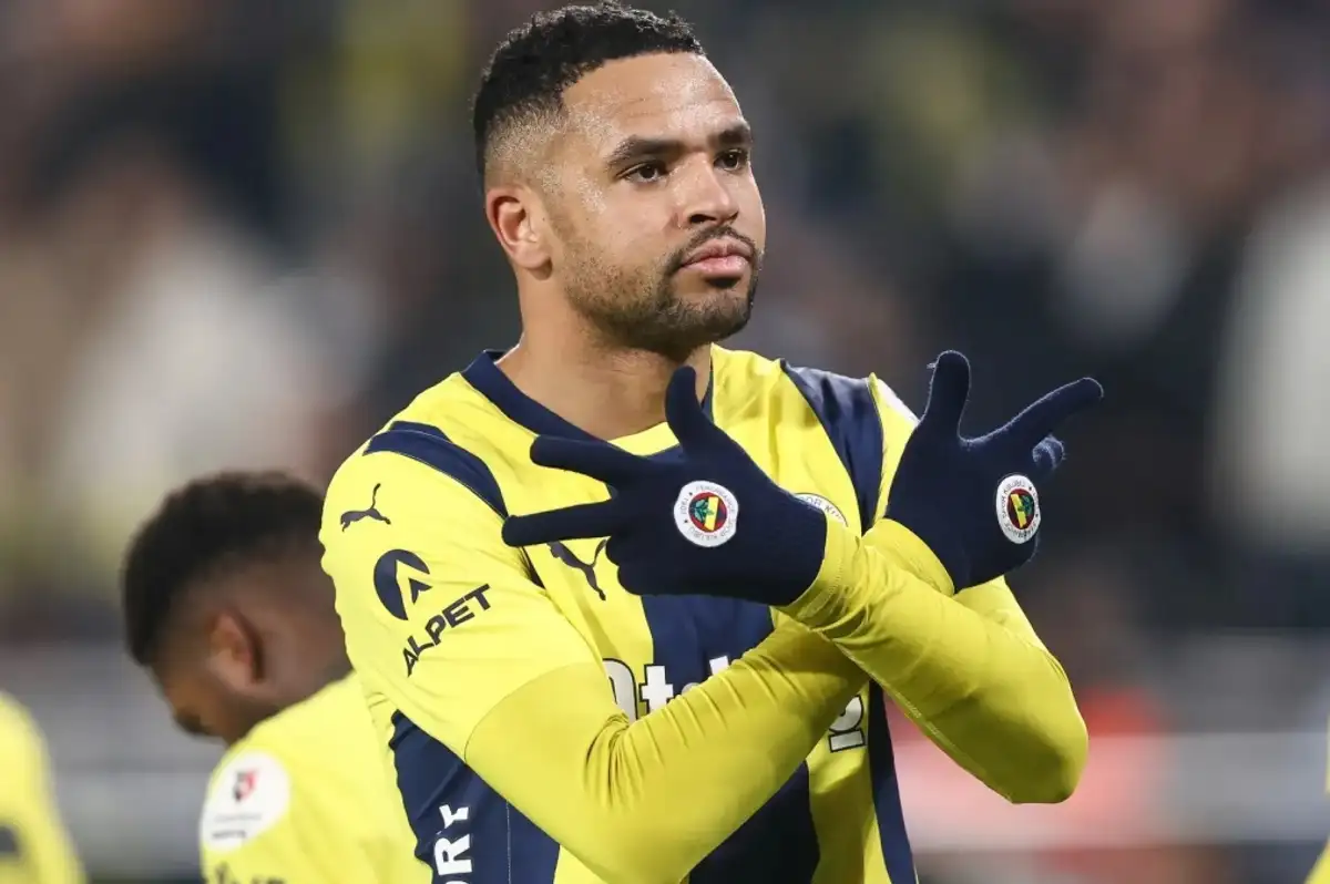 Fenerbahçe'de Şoke Eden Ayrılık İddiası: En Nesyri için Sürpriz Talip!