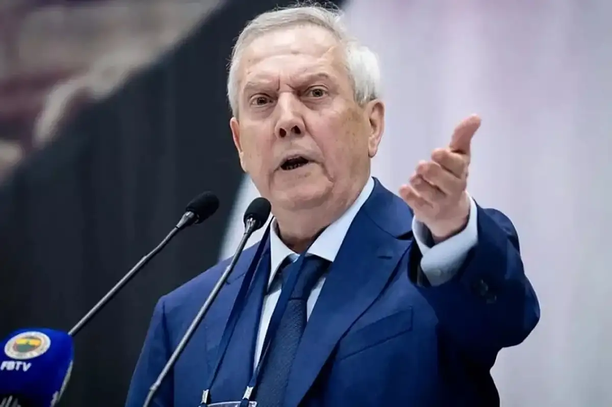 Aziz Yıldırım'dan Fenerbahçe Divan Toplantısında Sert Çıkış: "Gelecek Tehlikede"