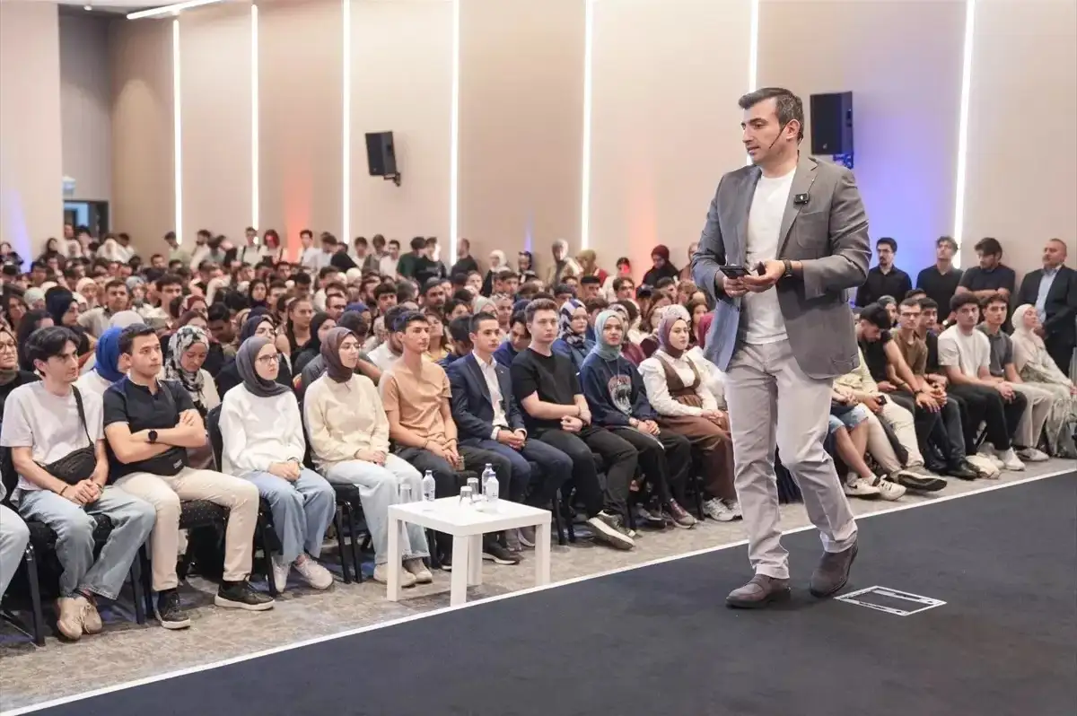 Selçuk Bayraktar'dan Gençlere İlham Veren Mesajlar