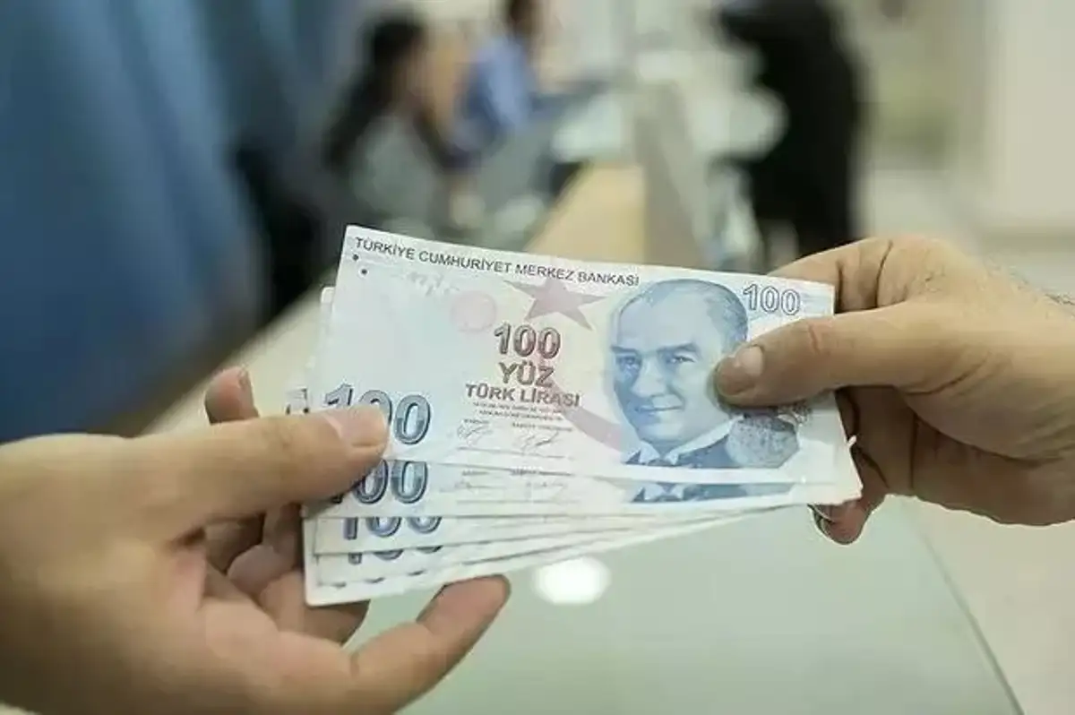 Kamu İşçilerine Zam Teklifi Masada: TÜRK-İŞ Kararı Üyelerine Bıraktı