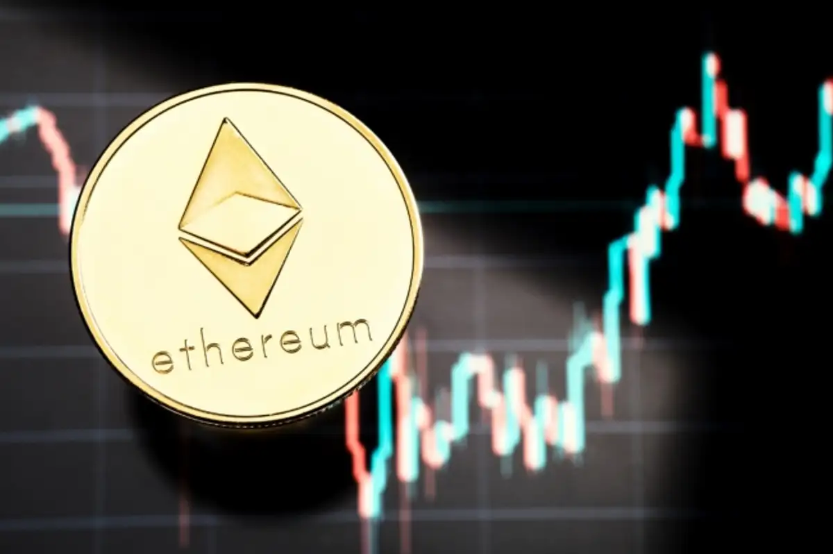 Bitcoin ETF'lerinde Büyük Fon Çıkışı Sonrası Ethereum'da Patlama Yaşandı!