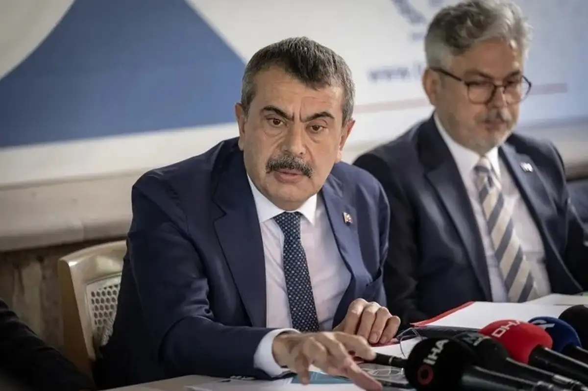 Bakan Tekin'den Şaibe İddialarına Yanıt: "LGS Sıfır Sızıntı Politikasıyla Hazırlanıyor"