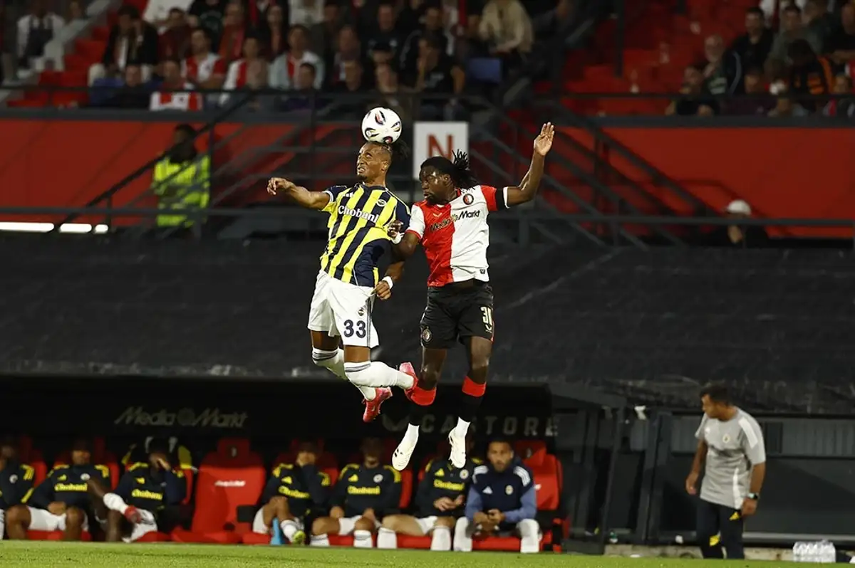 Fenerbahçe'nin Feyenoord Yenilgisi Avrupa Basınında Geniş Yankı Uyandırdı
