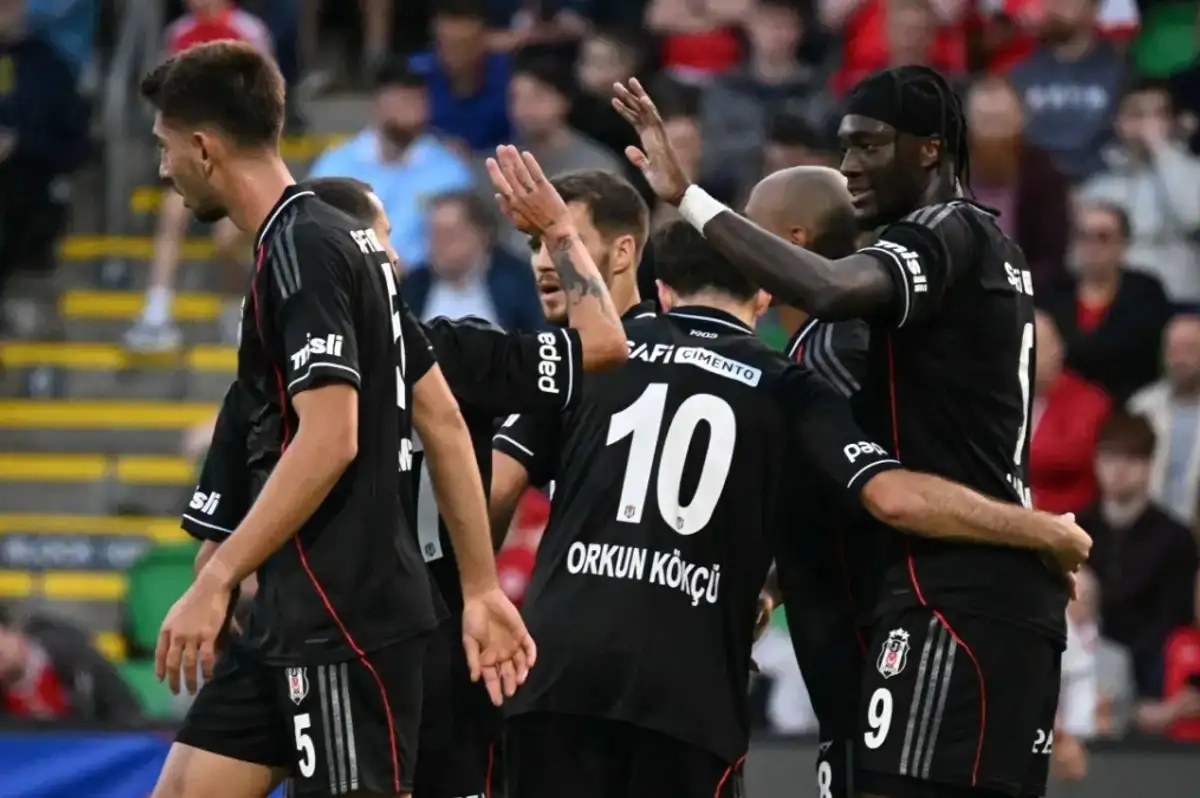 Beşiktaş - St. Patrick's Maçının Biletleri Satışa Çıkıyor