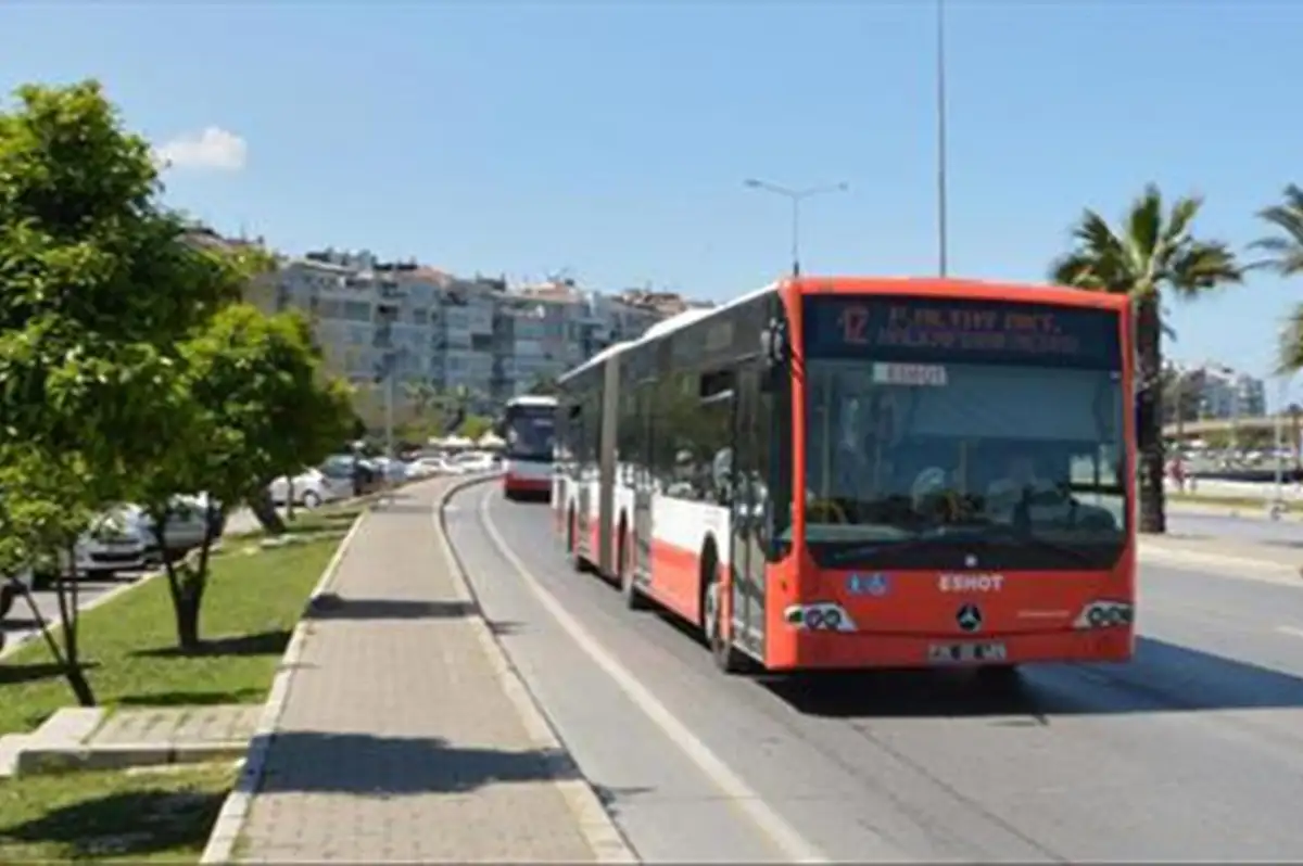 İzmir'de Toplu Taşımaya Zam
