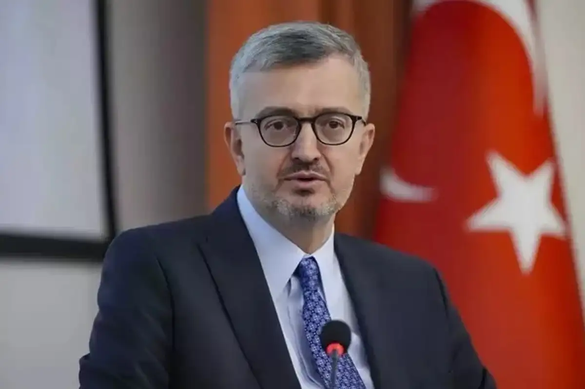 Burhanettin Duran'dan Özgür Özel'e Sert Tepki: "Negatif Siyasetin Dibi Kabul Edilemez"