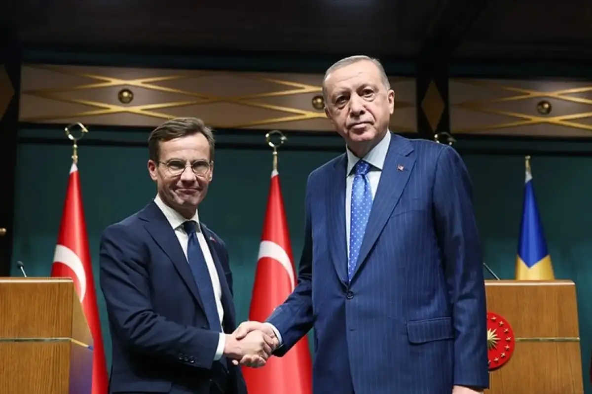 İsveç'te NATO Sürecinde Güvenlik Skandalı: Gizli Belgeler Tuvalette Unutuldu!