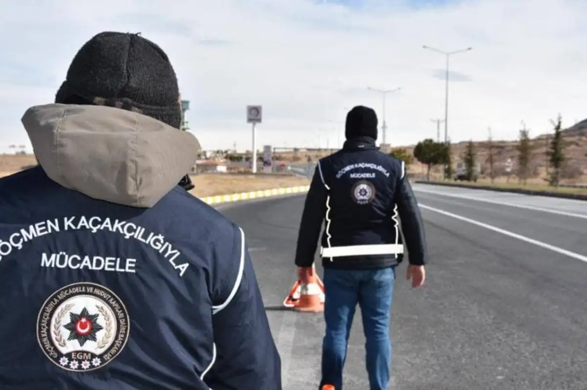 Göçmen Kaçakçılığı Operasyonlarında 41 Şüpheli Yakalandı