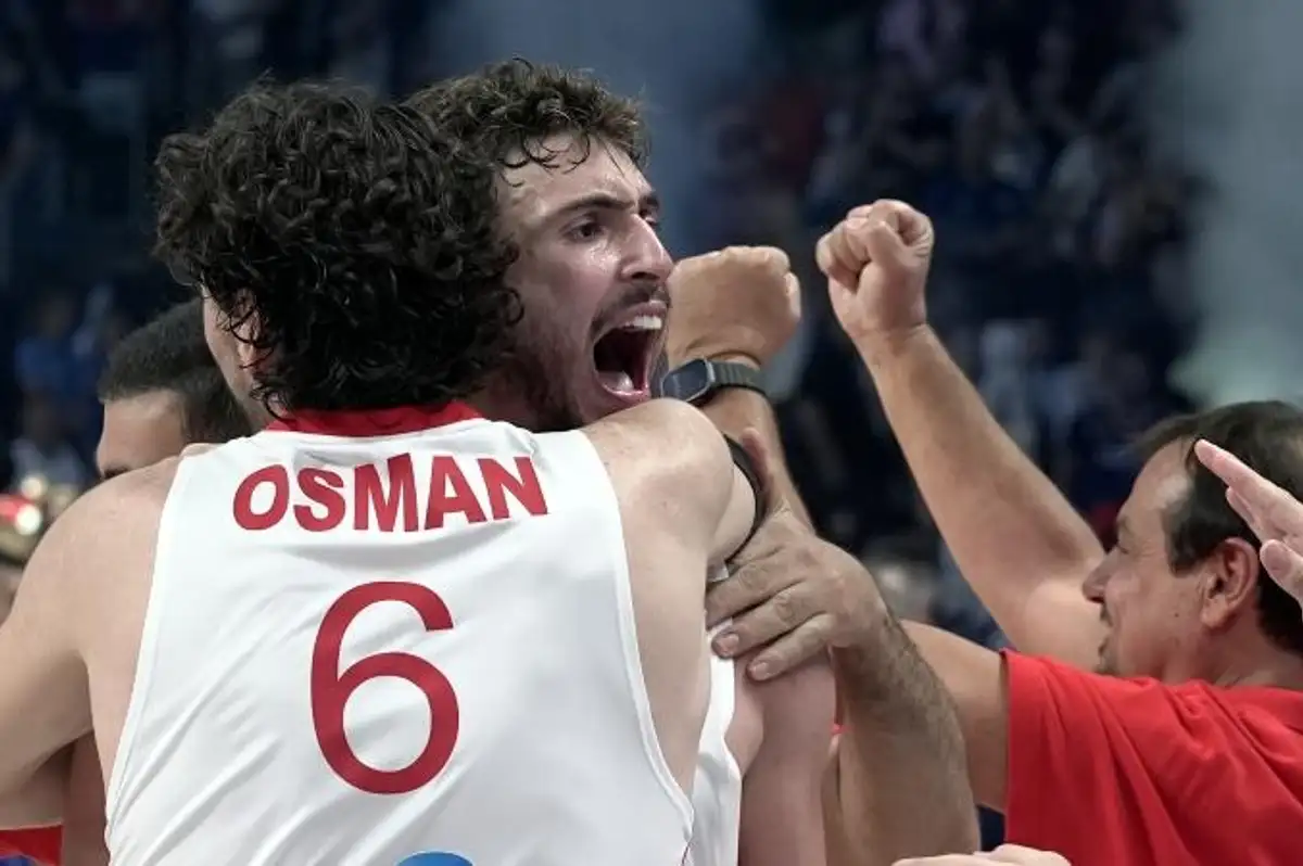 12 Dev Adam, EuroBasket 2025'te Tarihi Yarı Final İçin Sahada