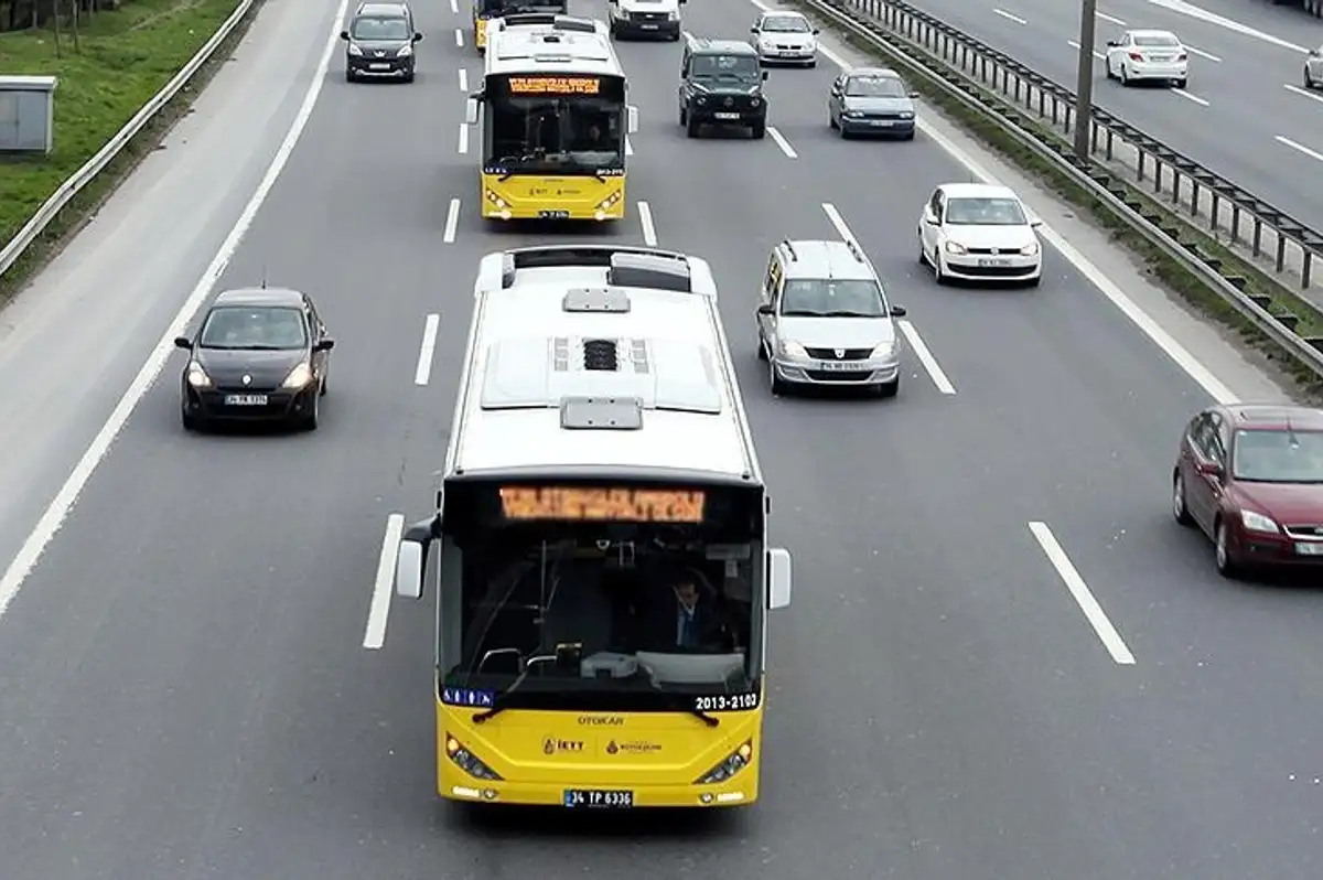 İBB'den 30 Yaş Üstü Öğrencilere İndirim Müjdesi