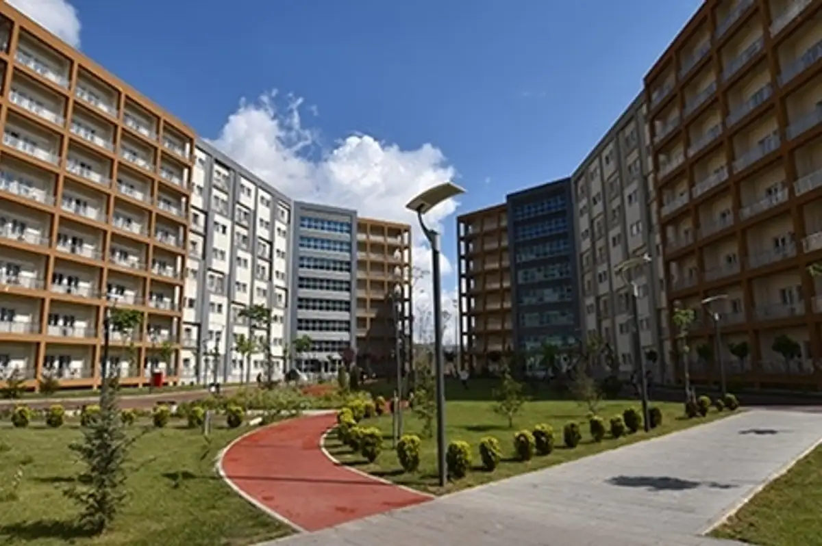 KYK Cevizlibağ Yurdu'nda Skandal: Öğrencilerden 'Tacizsiz Yurtlar' Eylemi!