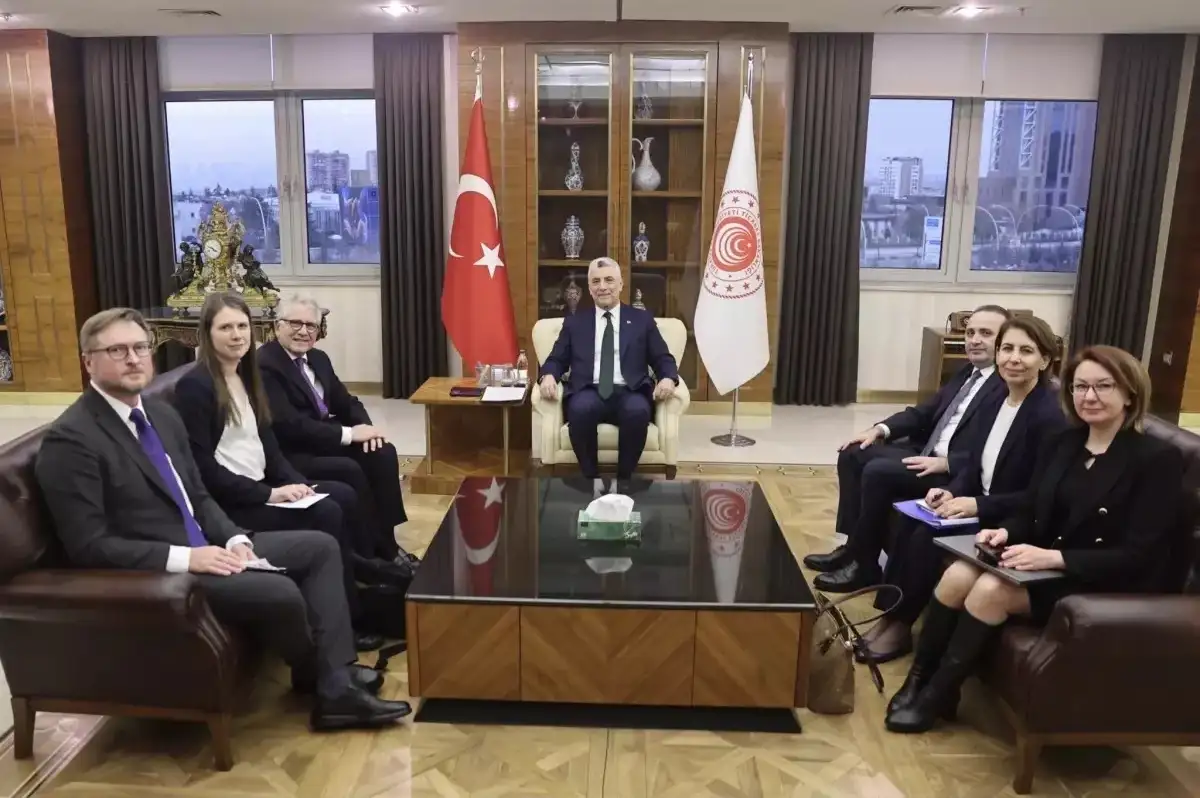Ticaret Bakanı Bolat, AB Heyetiyle Gümrük ve Karbon Düzenlemesini Görüştü
