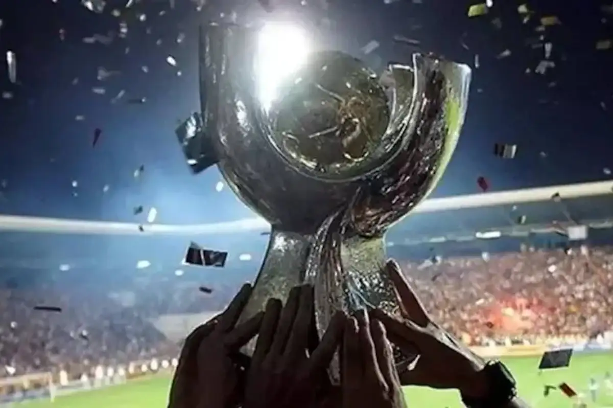 Süper Kupa'nın Faturası Ağır Oldu: Galatasaray ve Fenerbahçe'ye Ceza Yağdı