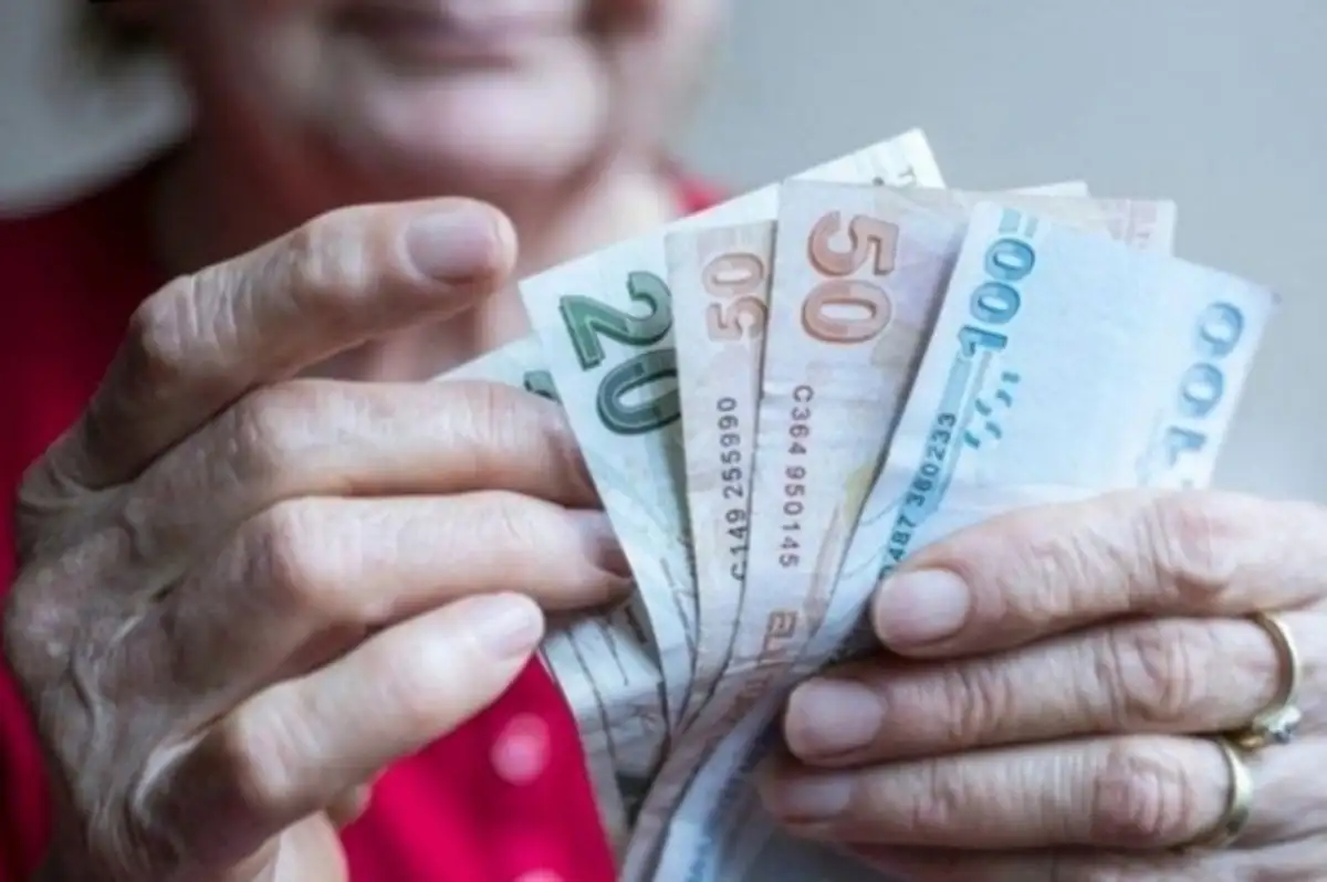 Emeklilere Müjde: Zam Farkları ve Ek Ödemeler Yarın Hesaplarda!
