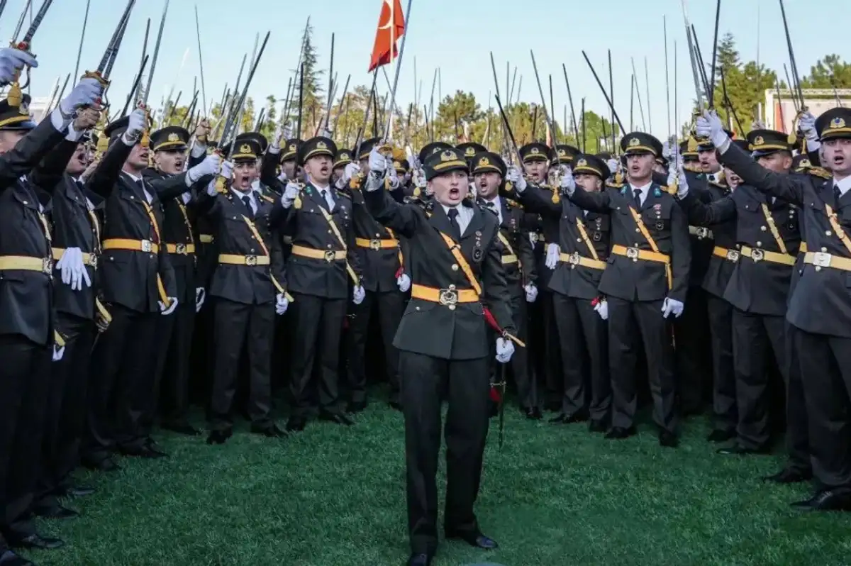 Teğmen Deniz Demirtaş Hakkındaki İhraç Kararı İptal Edildi