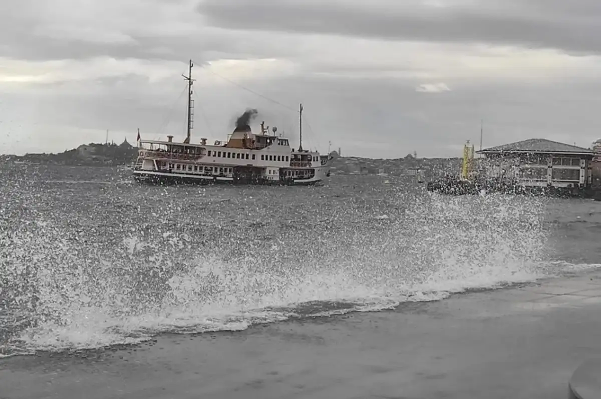 Türkiye Lodosun Etkisine Giriyor: Yağışlar Artıyor, Kar Bekleyenlere Kötü Haber!