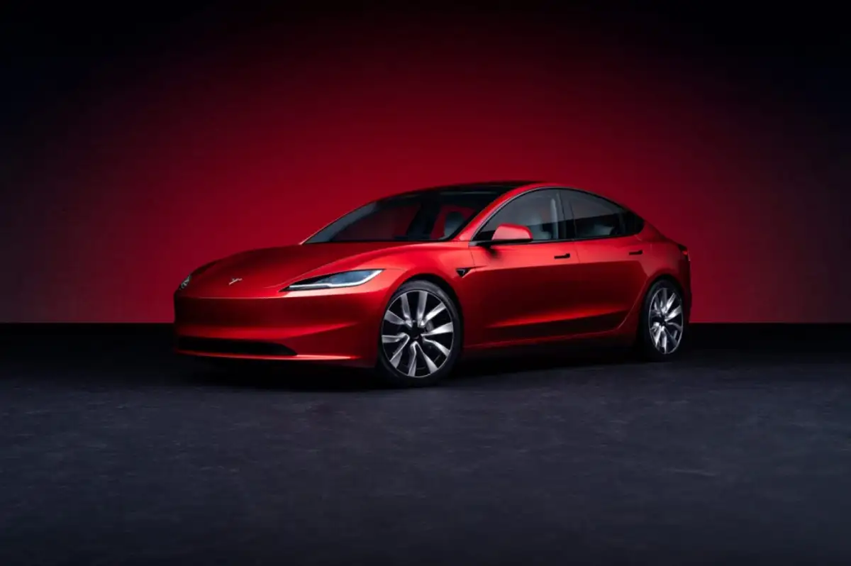 Tesla Avrupa Kalesinde Kan Kaybediyor