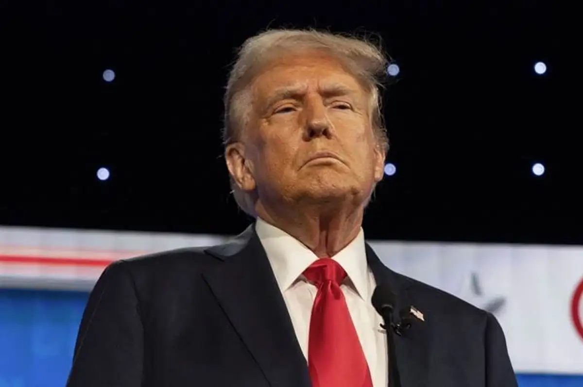 Beyaz Saray'da "Epstein" Tansiyonu: Donald Trump Basın Toplantısını Apar Topar Bitirdi!