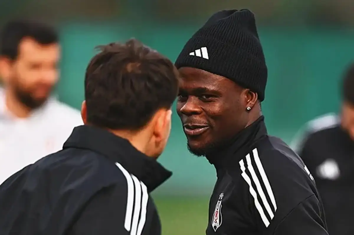 Beşiktaş'ta Junior Olaitan Dönemi: Beşiktaş Türkiye'nin En Büyük Takımlarından Biri!