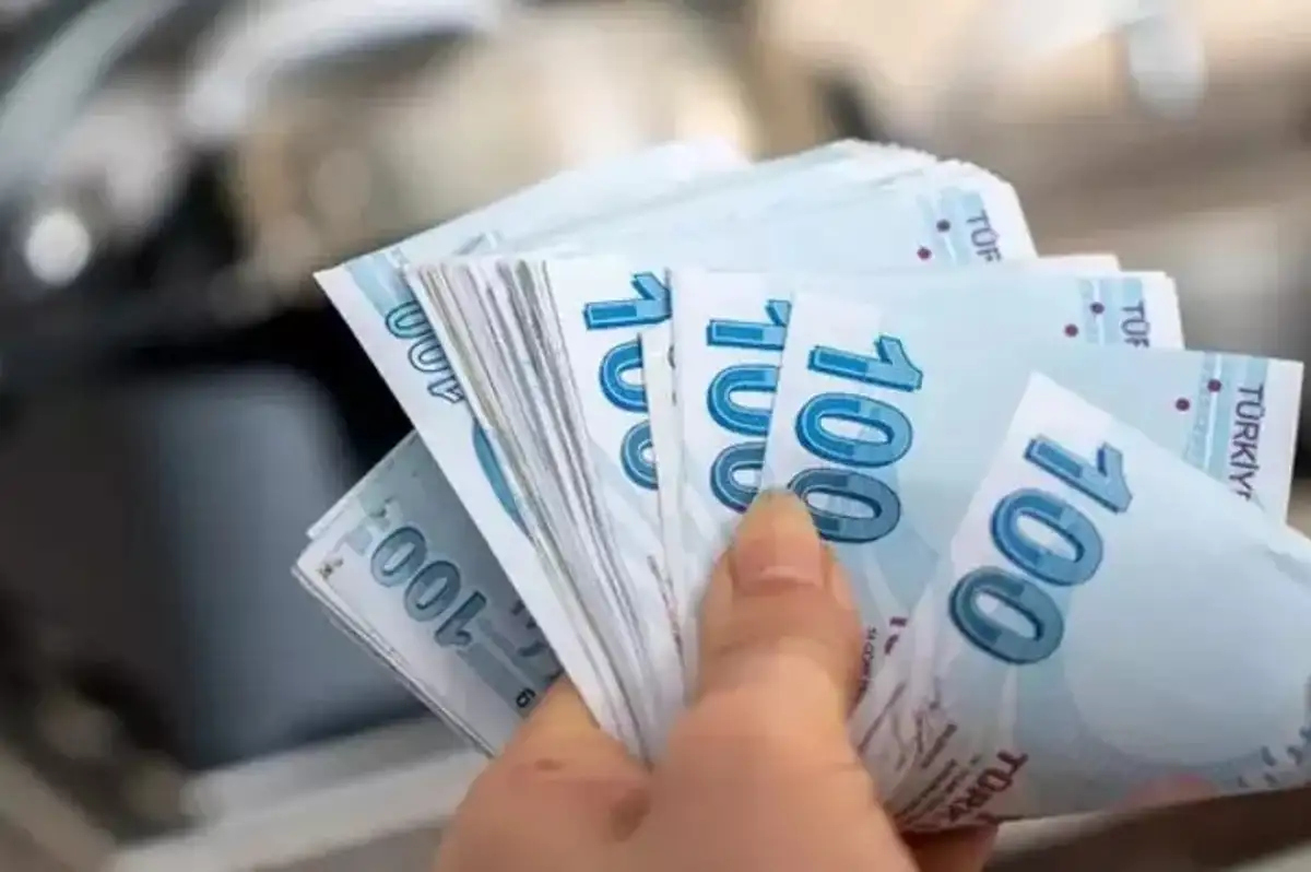 Asgari Ücrete Mart'ta Zam Eylemi