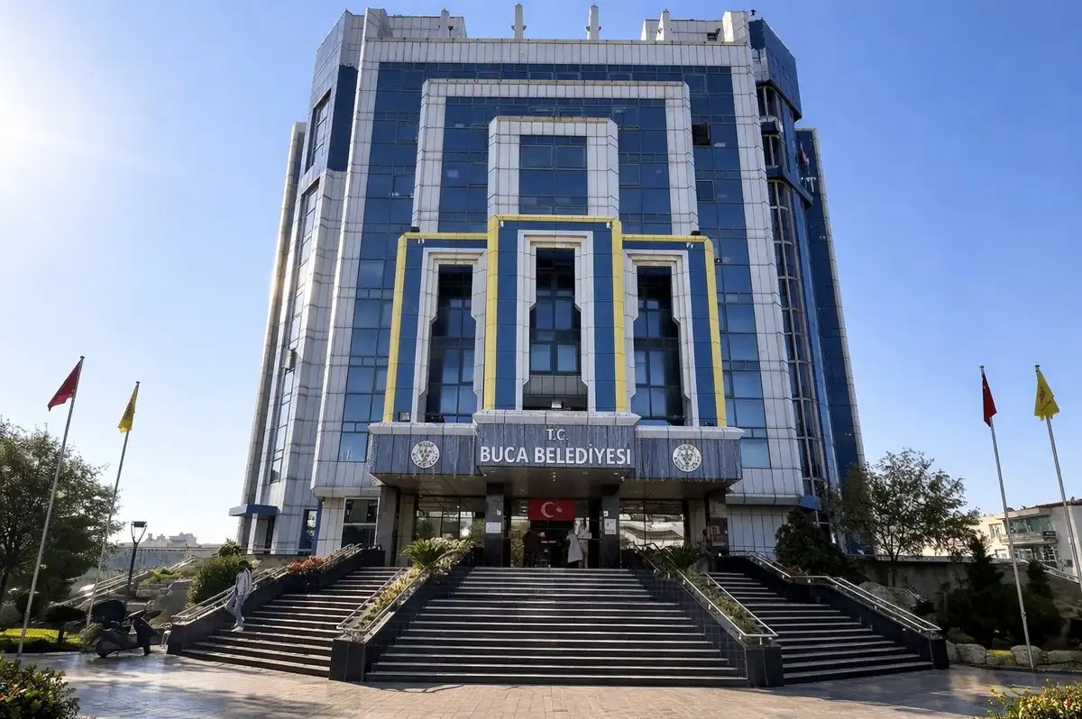 Buca Belediyesi'nde Rüşvet Operasyonu: 26 Şüpheli Adliyeye Sevk Edildi