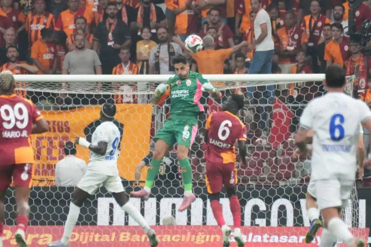 Spor Yazarlarından Çaykur Rizespor-Galatasaray Maçı Yorumları: Bu Kadro Şampiyonlar Ligi'nde İlk 8'e Girerdi!