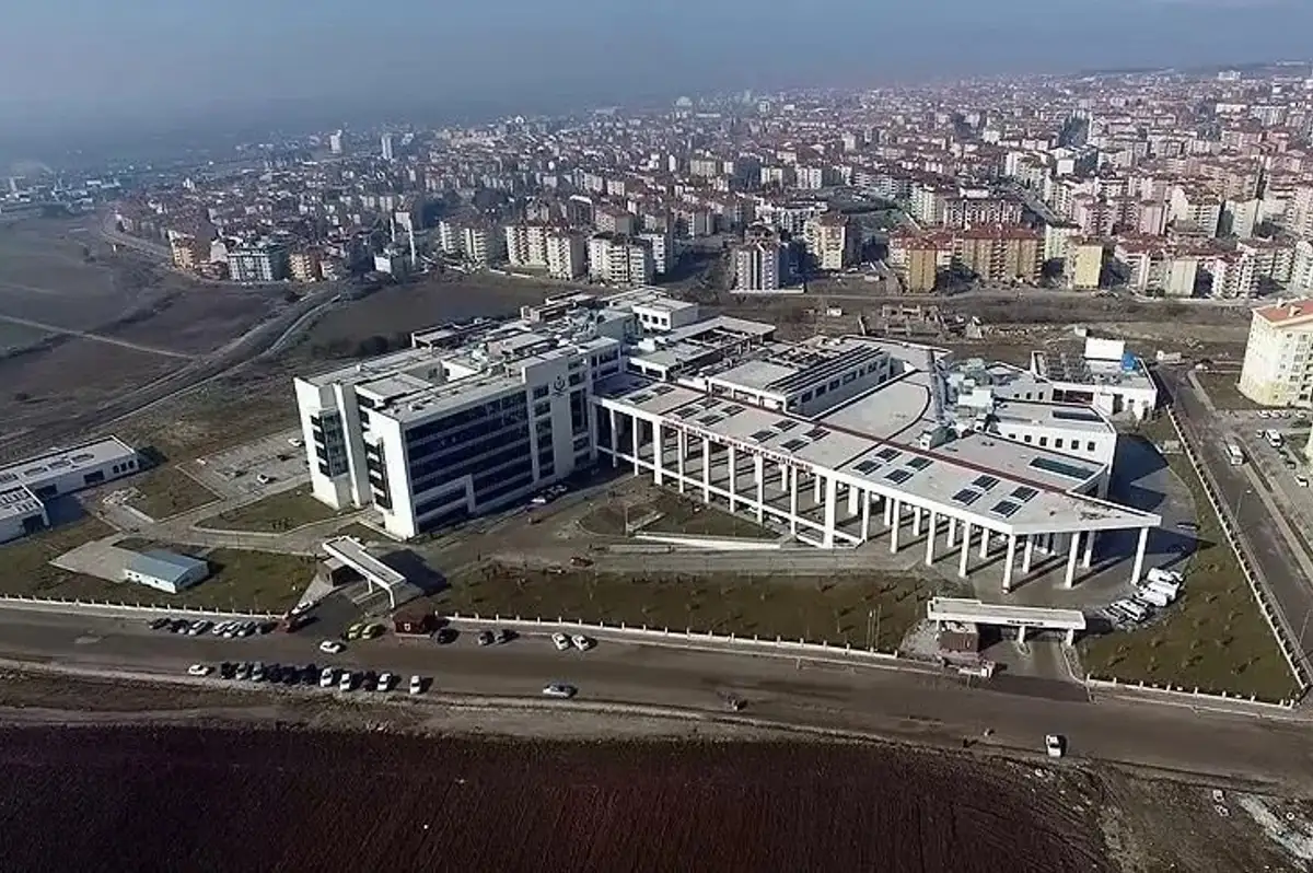 Üsküdar Devlet Hastanesinde Rüşvet Operasyonu: 2 Doktor Tutuklandı