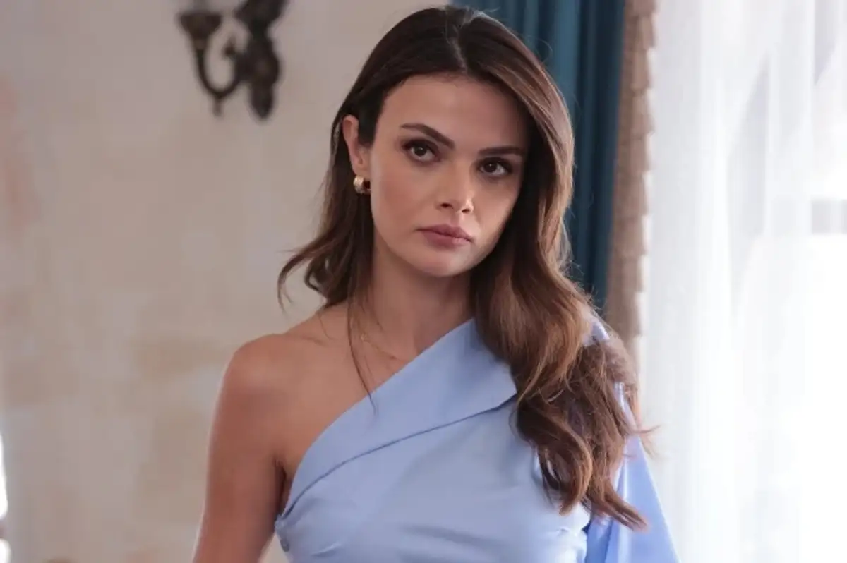 Sinem Ünsal'ı Son Haliyle Gören Hayranları Telaşlandı! Gerçek Sonradan Ortaya Çıktı