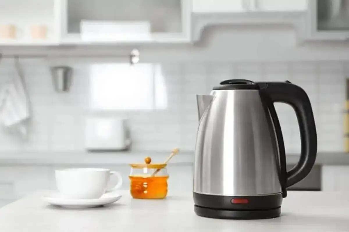 Carrefour'dan Acil Geri Çağırma: O Model Kettle Elektrik Çarpma Riski Taşıyor!