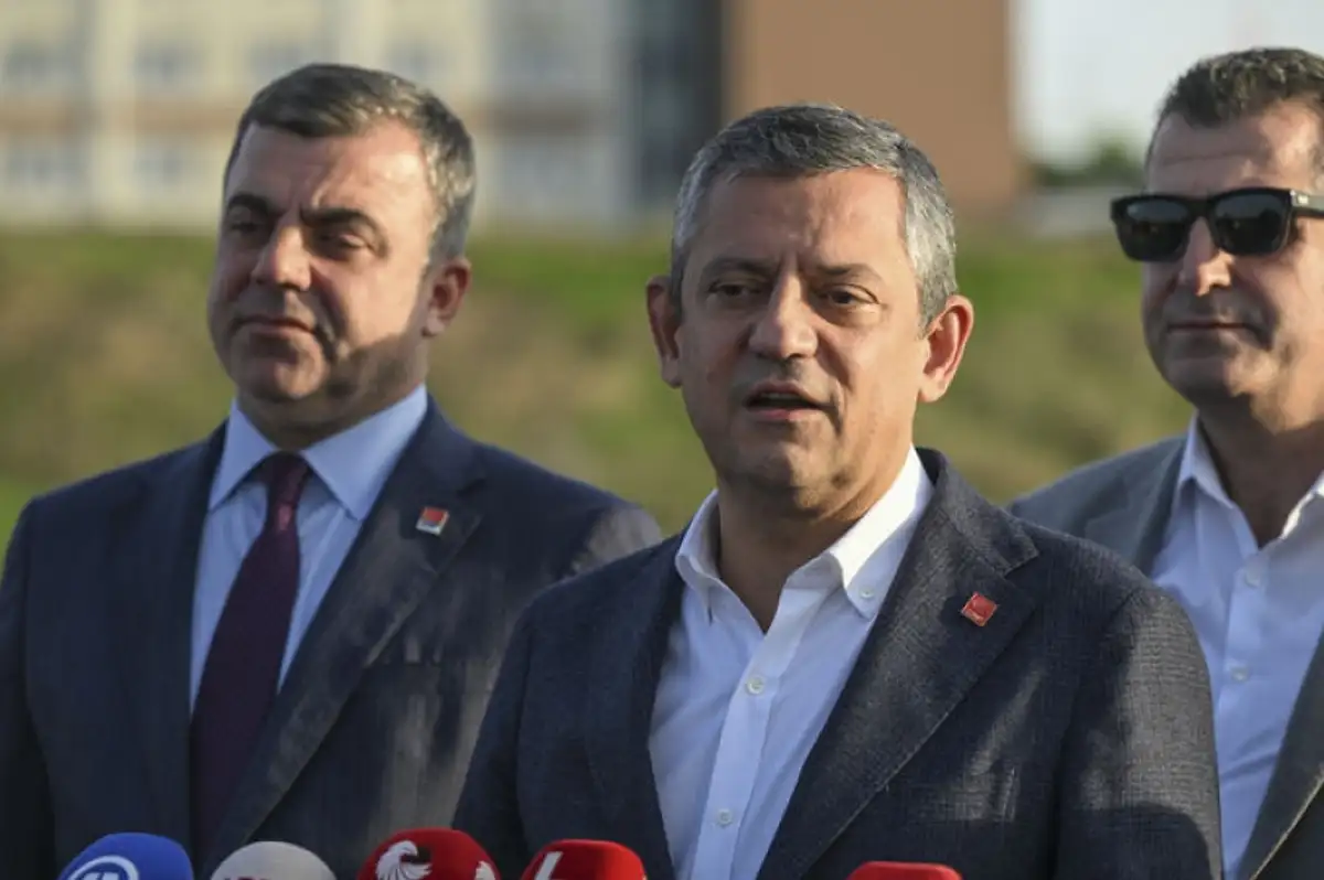 CHP Lideri Özgür Özel, Silivri'de Ekrem İmamoğlu'nu Ziyaret Etti