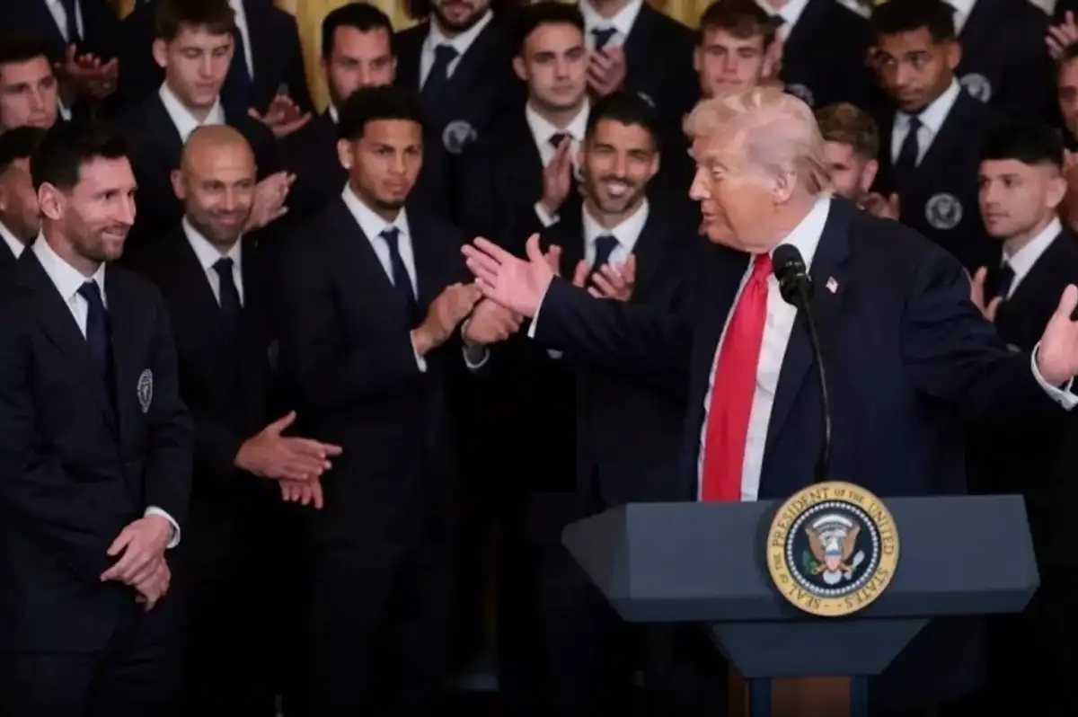 Beyaz Saray'da Şampiyonluk Töreni: Trump'tan "İran" Tehdidi, Messi ve Suarez'den "Alkışlı" Destek!
